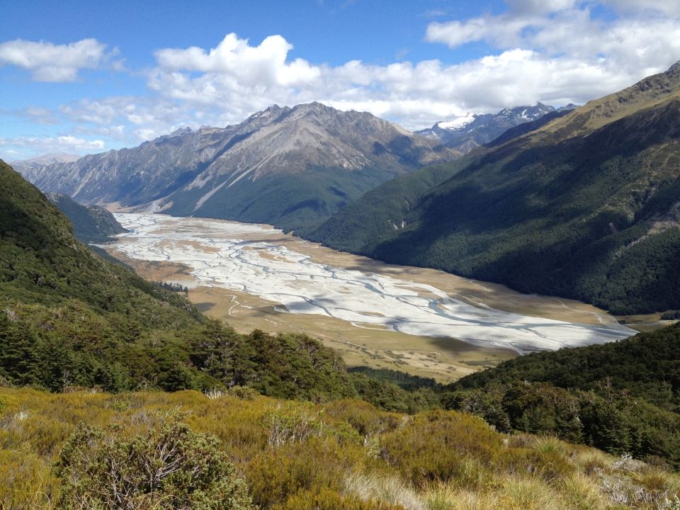 Braided rivers form where sediment builds up and rivers slow down. Image: LEARNZ.