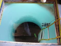 A hole has to be drilled in the sea ice so divers can access the water below the ice. Image: LEARNZ.