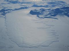 An ice shelf is formed when the ice sheet flows downhill into the sea. The ice shelf is made of fresh water. Can you see where the ice shelf meets the sea ice? Image: LEARNZ.