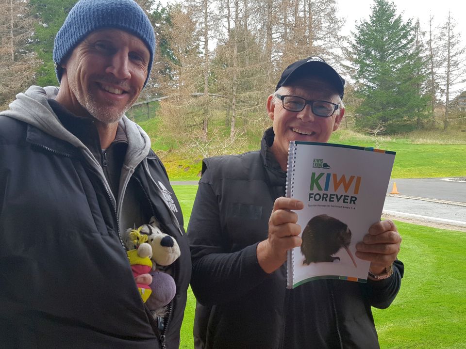 Andrew and Ruud with the final word of the field trip. Make sure you order your free copy of Kiwi Forever. Image: LEARNZ.