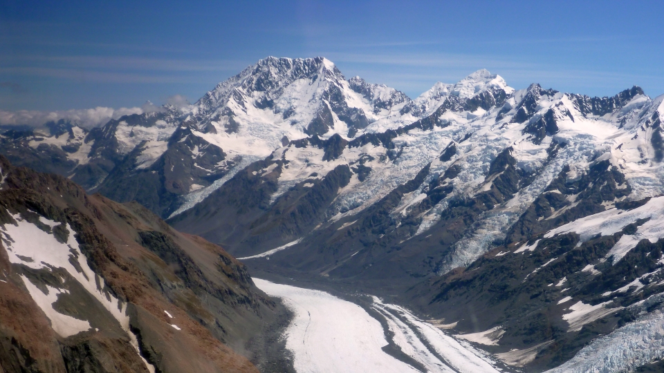 Aoraki was an atua ancestor, a demi-god, and the name of a central figure in one of Te Waipounamu's most important creation stories. The name appears in similar stories from throughout Polynesia. Image: LEARNZ.