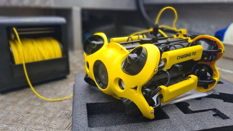 Mini ROVs are like remote-controlled submarines. Image: LEARNZ.