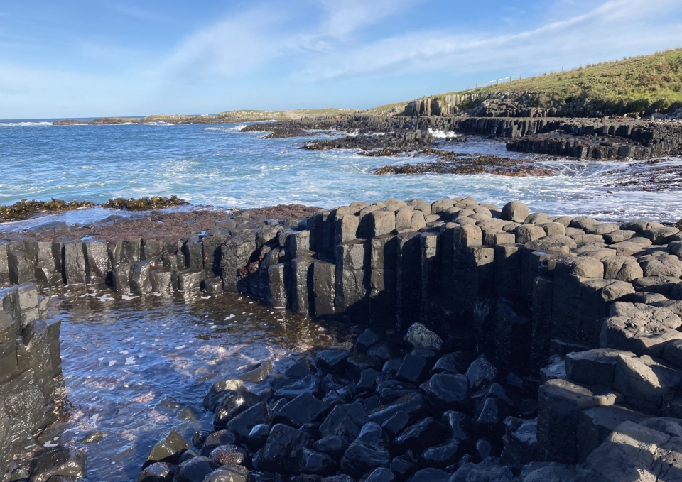 The Chathams has both volcanic and sedimentary rock and is linked to Aotearoa  by the underwater Chatham Rise. Image: Graham Leonard.