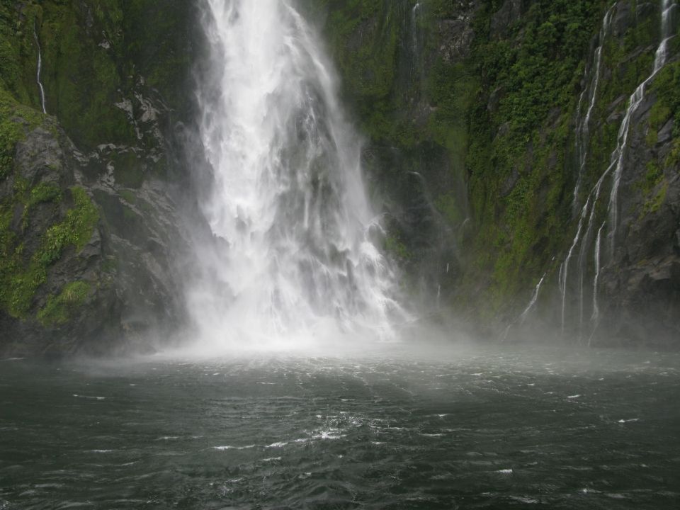 Fiordland is famous for its scenery and attracts thousands of tourists each year. Image: LEARNZ.