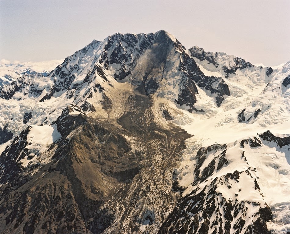 A massive rock avalanche changed the height of Aoraki Mount Cook. Image: Homer, GNS Science.