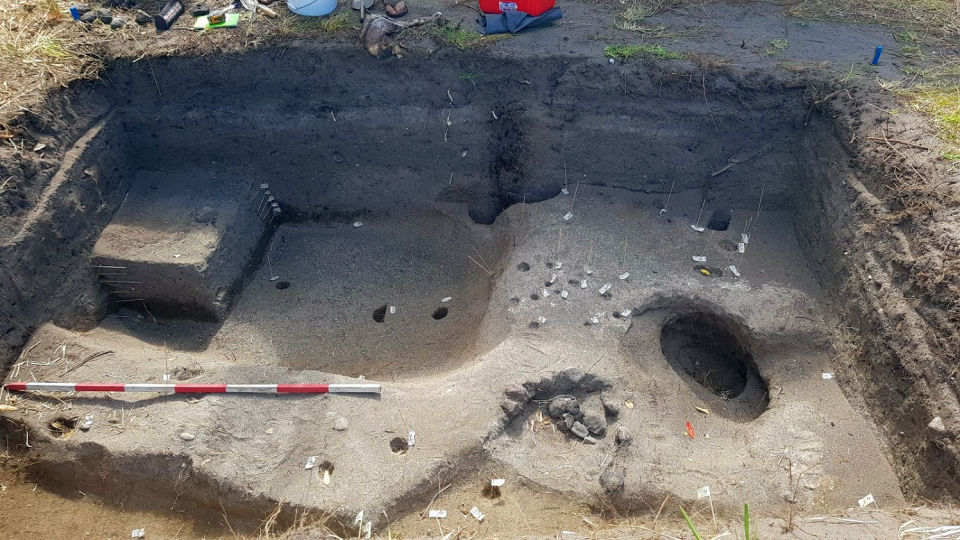 Archaeology helps us understand how people lived in the past, including what they ate, how they built their homes, and what they believed. Image: LEARNZ.