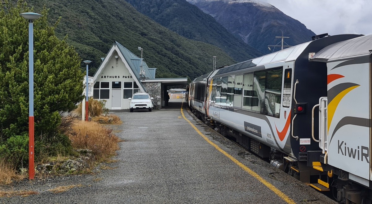 By the early 1950s, there were more than 1,350 railway stations in Aotearoa New Zealand. Image: LEARNZ.