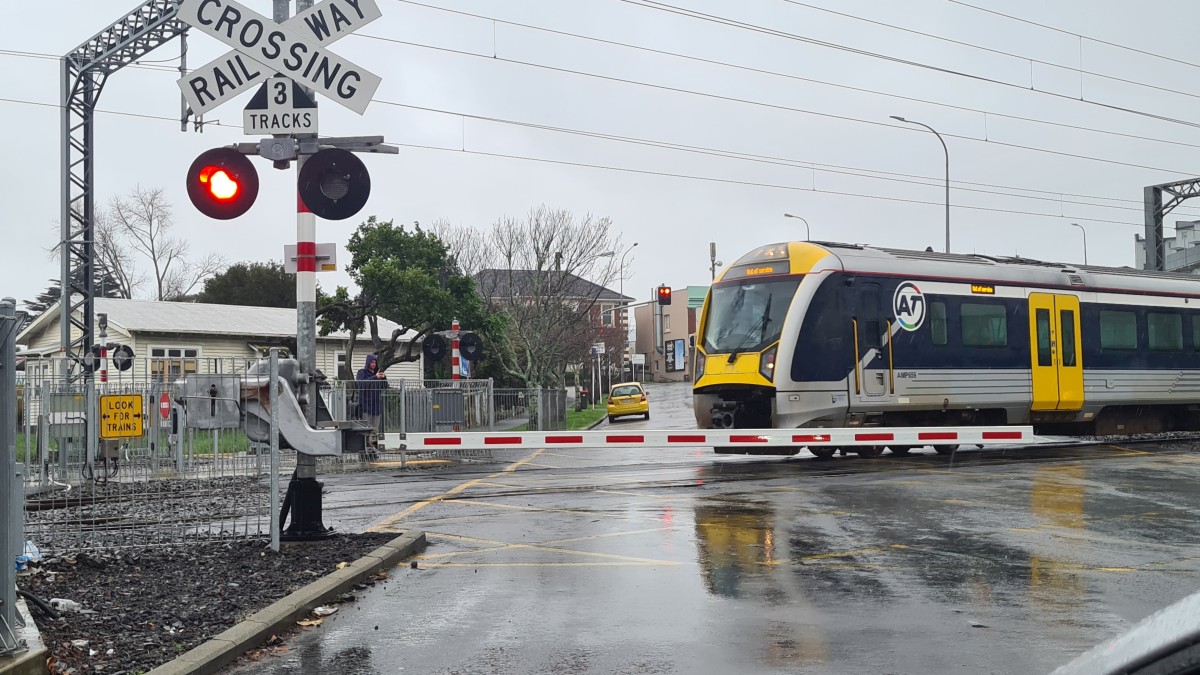 Trains always have right of way over vehicles and pedestrians. Image: LEARNZ.