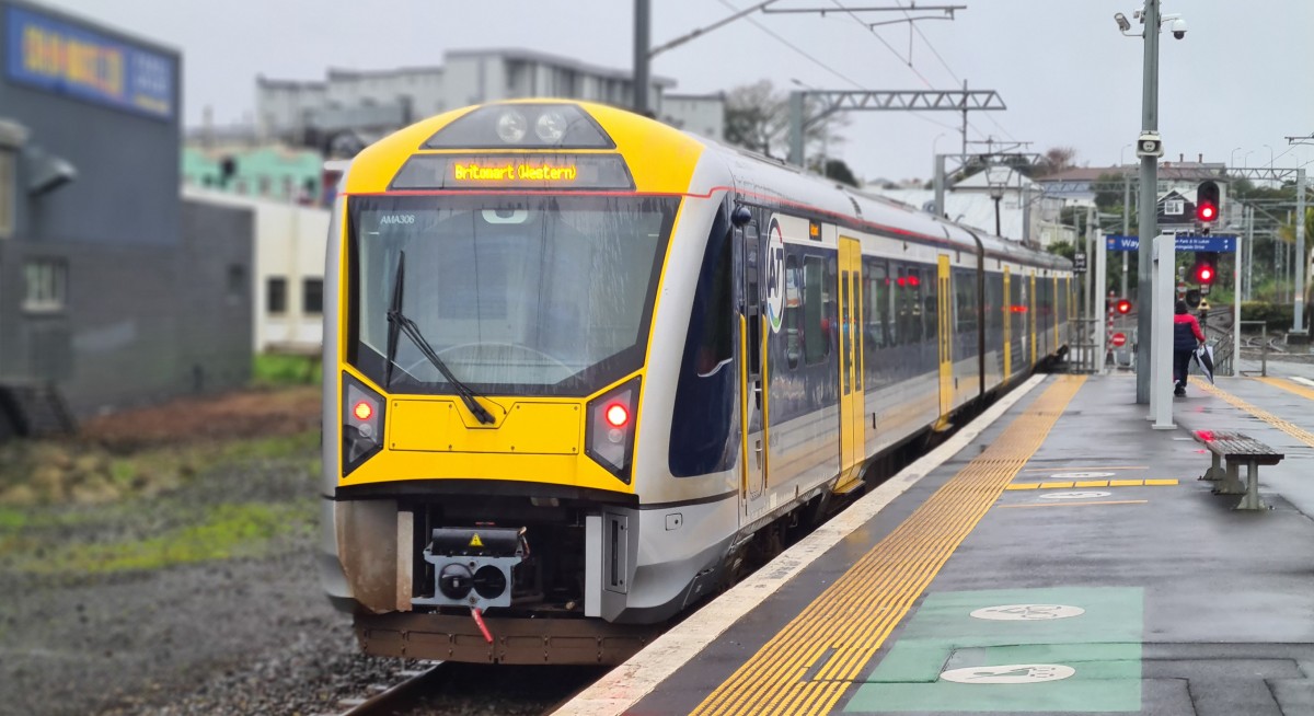 Pōneke Wellington and Tāmaki Makaurau Auckland are the only cities with an urban rail network. Image: LEARNZ.