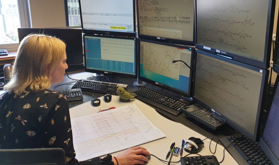 The Train Control Centre is in Wellington. Image: LEARNZ.